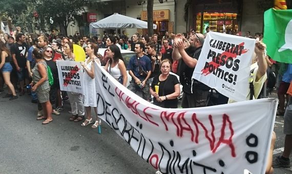 Protestas de los CDR en la sede del PDeCAT