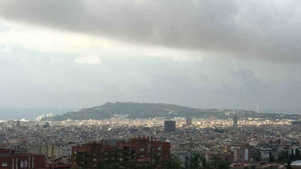 Nubosidad en el cielo de Barcelona / M.A.