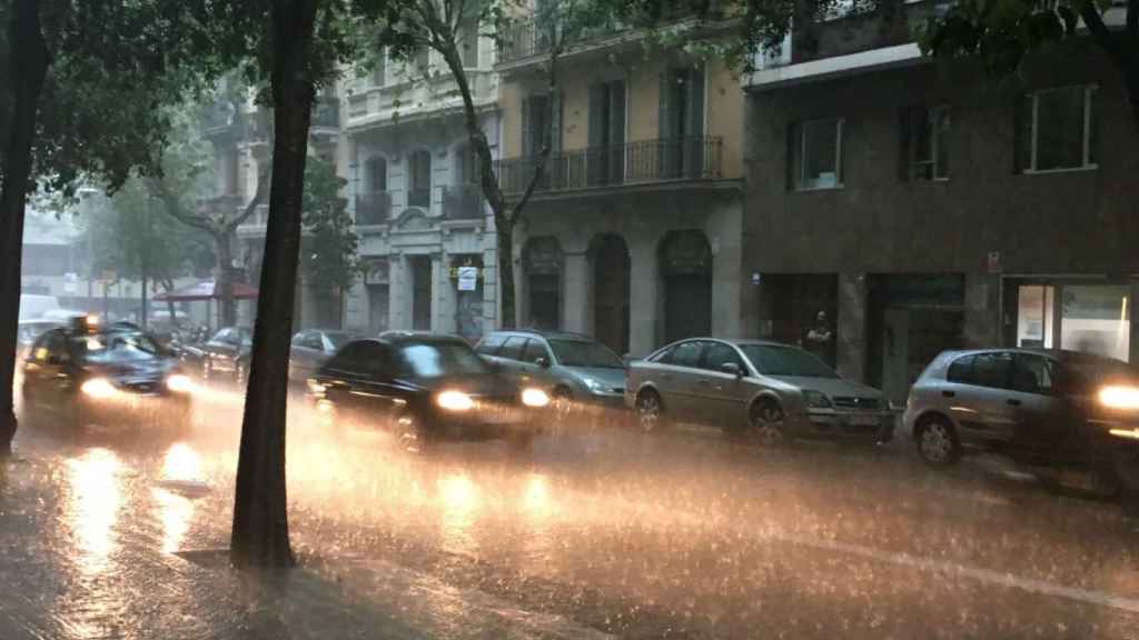 BCN pasada por agua: una gran tormenta inunda la ciudad | MIKI