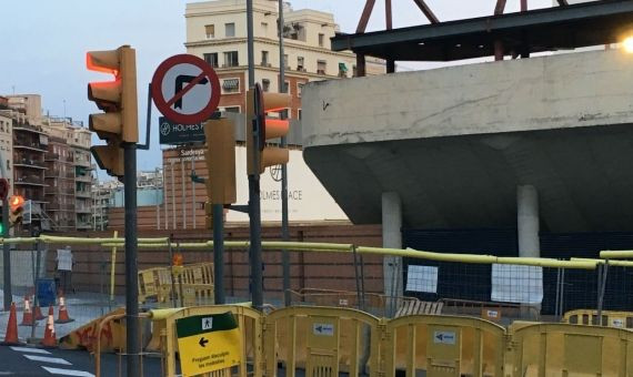 Obras para el carril 'bicing' al lado del Nou Sardenya / MIKI