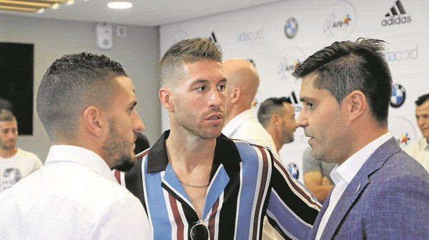 Sergio Ramos junto a David Aganzo, Asociación de Futbolistas Españoles (AFE)