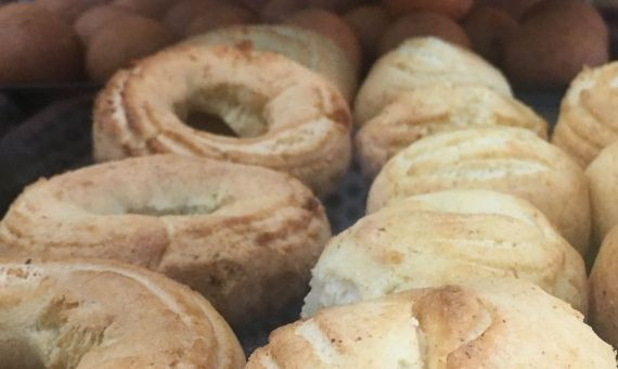 Roscas y Pan de yuca de La Delicia / A.O. 