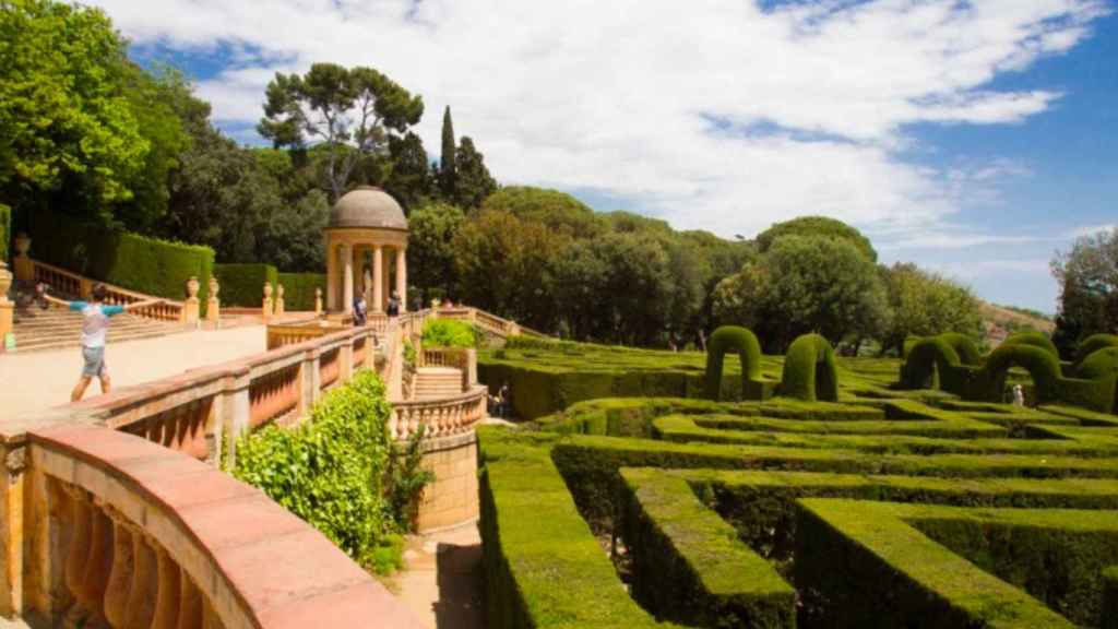 El laberint d'Horta en un día soleado