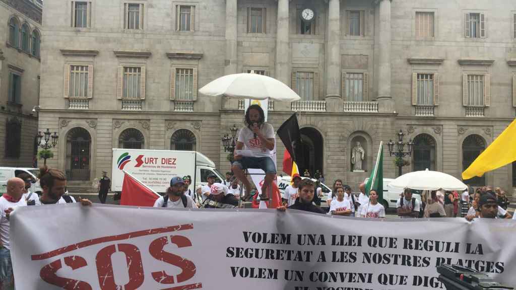 Nicolás Miguel leyendo la reivindicación del colectivo / A.O.