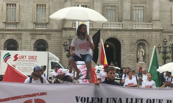 Concentración de SOS Socorriestes en la plaza de Sant Jaume / A.O. 