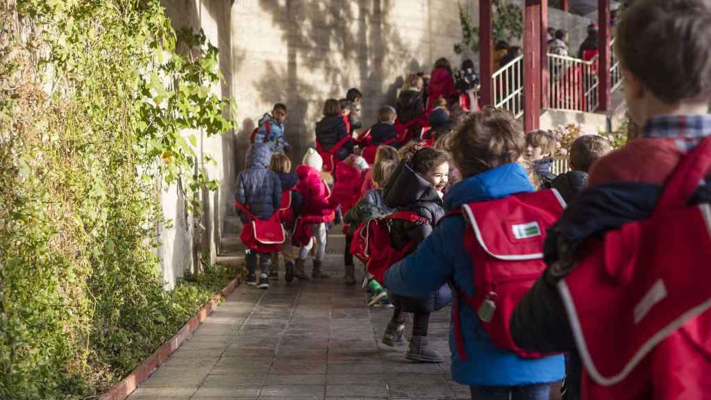 Niños inaugurando el curso escolar del año pasado / Archivo