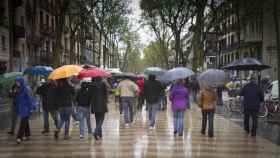 La lluvia regresa a Barcelona / HUGO FERNÁNDEZ