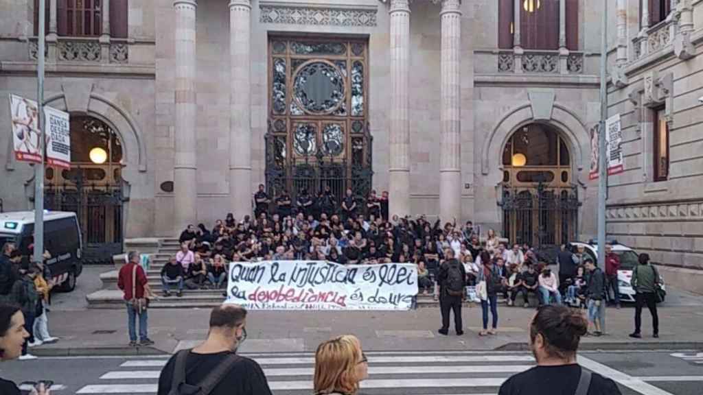 Los CDR bloqueando la puerta del TSJC en una imagen de archivo