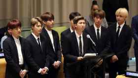 Miembros de la banda BTS ante la ONU