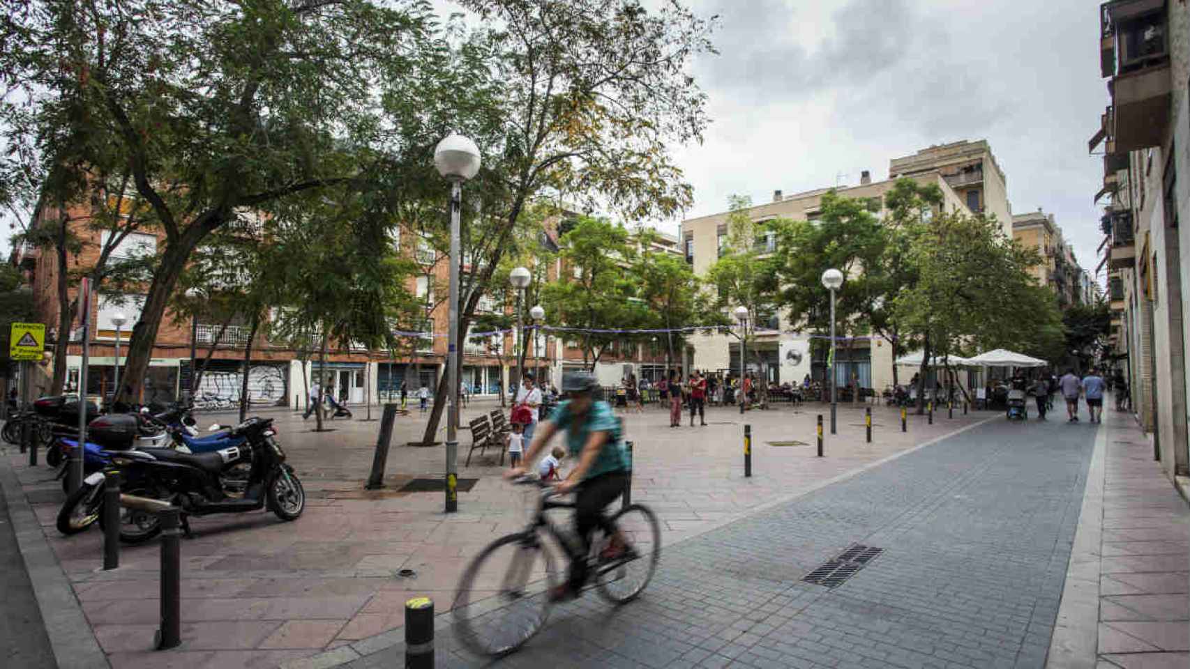 Vista general de la plaza dedicada a John Lennon / HUGO FERNÁNDEZ