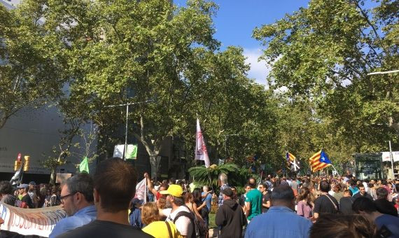 CDR de Gràcia y periodistas antes de la movilización por el 1-O / PM