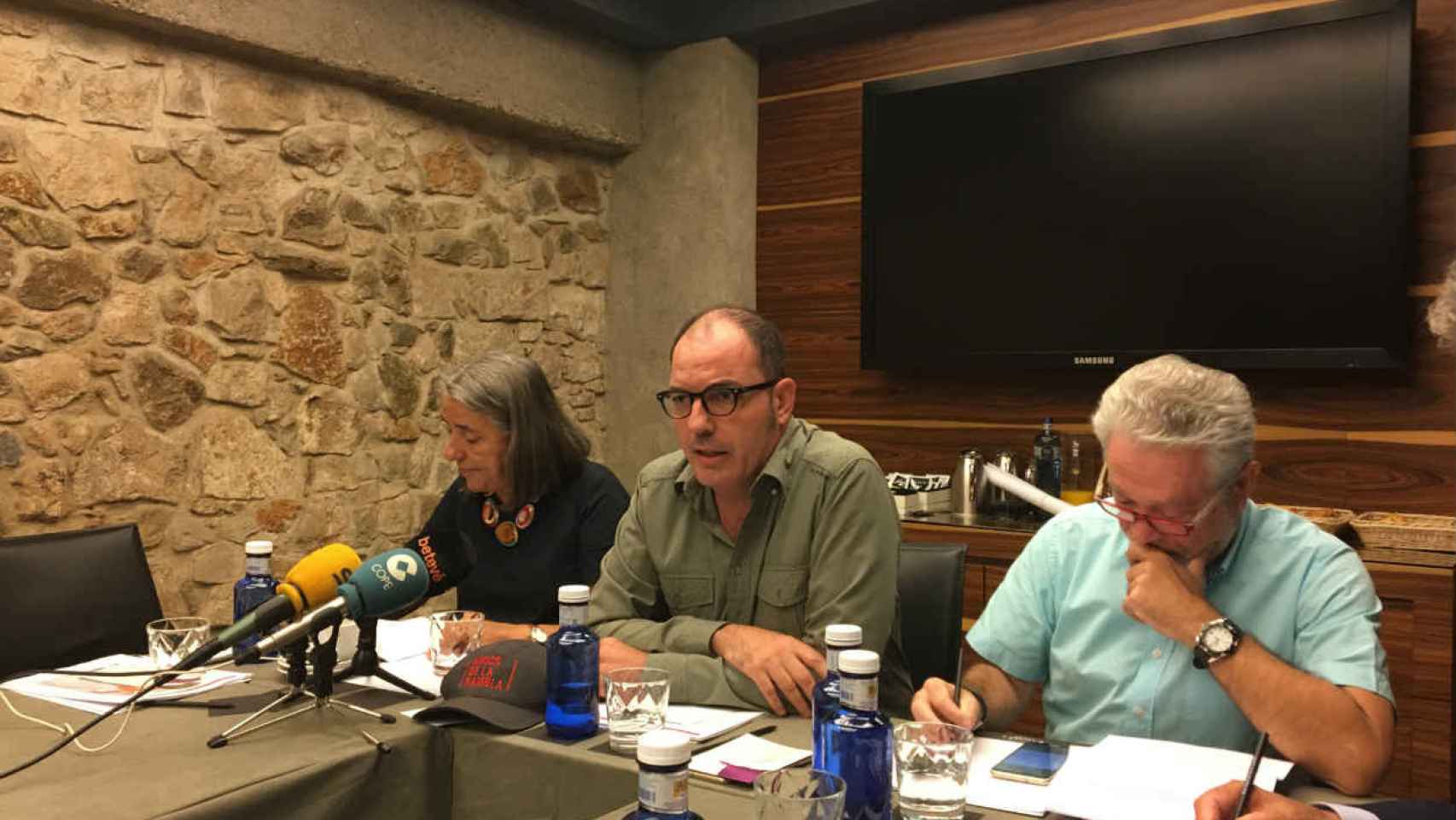 Fermin Villar, presidente de Amics de la Rambla, durante la presentación de la Festa del Roser / CR