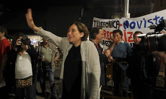 Colau, manifestándose contra Trias y sus Glòries. Eran otros tiempos...  / Archivo