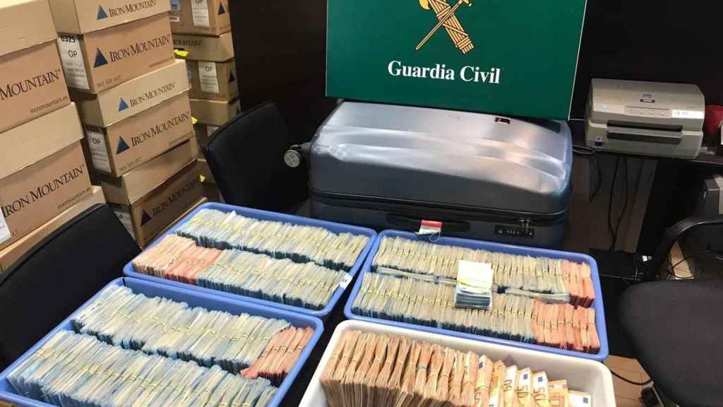 El millón de euros encontrado por la Guardia Civil en el Aeropuerto de Barcelona / EUROPA PRESS