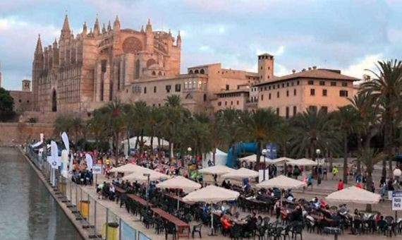 Baleares (Palma en la imagen) es uno de los lugares elegidos para 'deslocalizarse' / Archivo