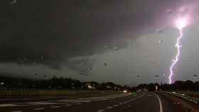 Tras las lluvias de los últimos días, el huracán Leslie amenaza ahora con tormentas más fuertes / HUGO FERNÁNDEZ