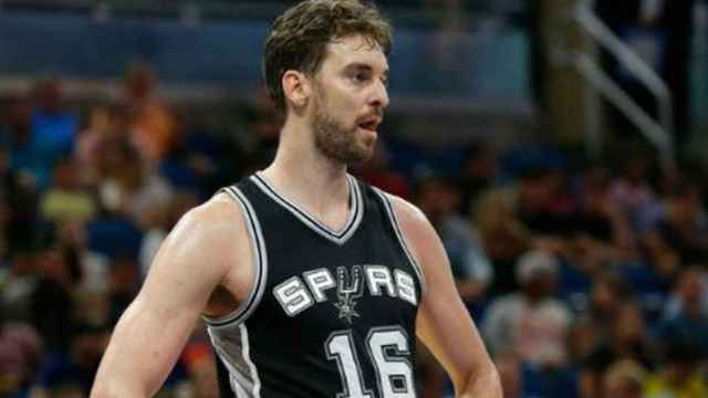 Pau Gasol, pívot de los Spurs, ha anunciado que se casará con Cat McDonnell