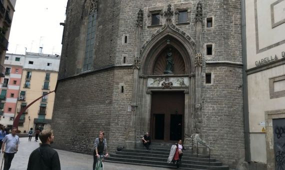 La 'puerta trasera' de la Catedral del Mar, que da al Paseo del Born / MIKI