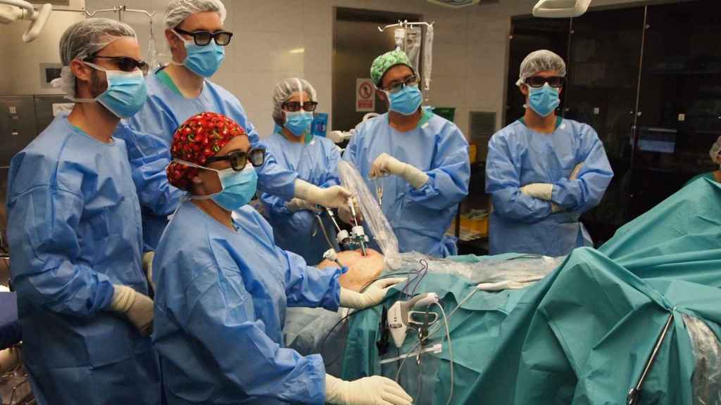 Equipo de urólogos que han participado en la operación / HOSPITAL DEL MAR