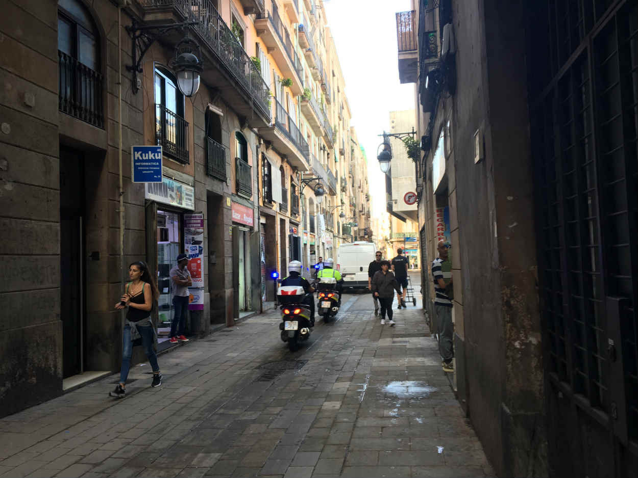 Una imagen de archivo de una calle del Raval / CR