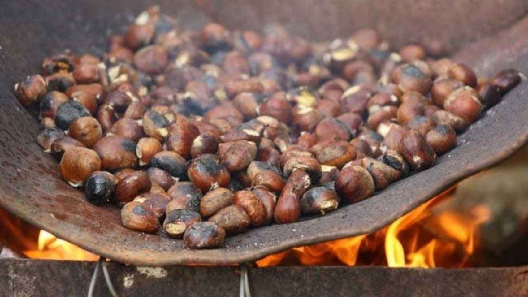 Castañas en el fuego en Barcelona