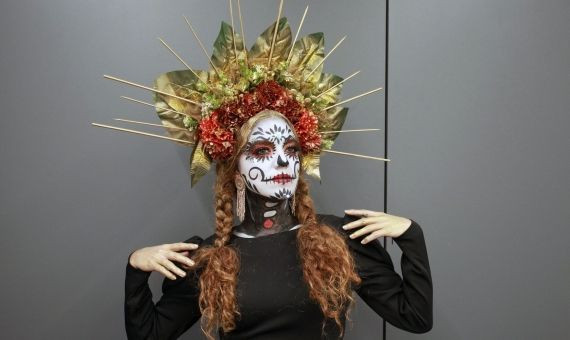 La Catrina, caracterizada por Lupita Sierra / HUGO FERNÁNDEZ 