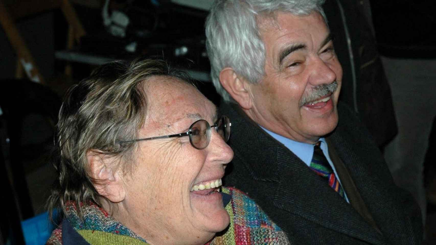 Malestar en el PSC por el uso de Pasqual Maragall (en la imagen con su esposa, Diana Garrigosa) a favor de los presos independentistas / ARCHIVO