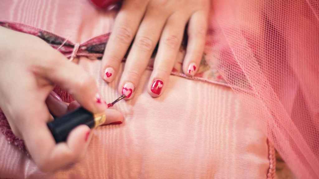 Las víctimas de la red eran explotadas en spas de uñas