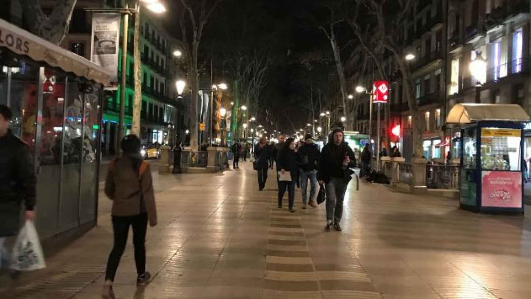 La Rambla de noche / PM