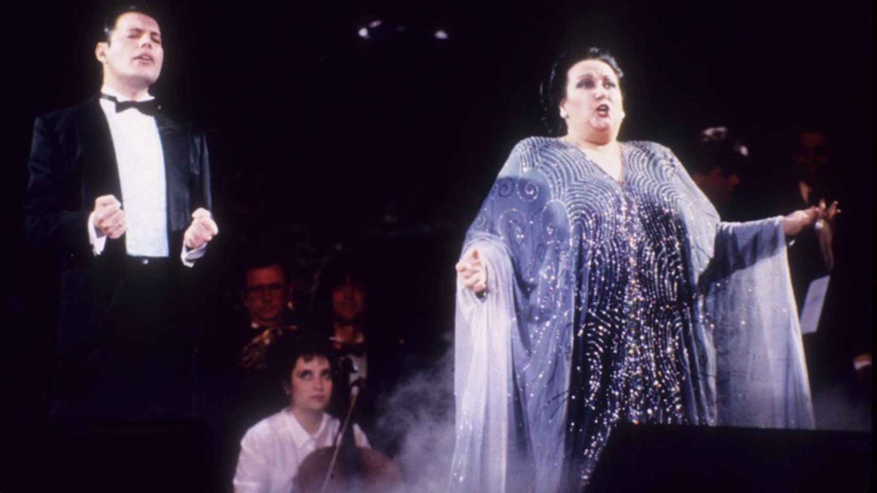 Montserrat Caballé junto a Freddy Mercury