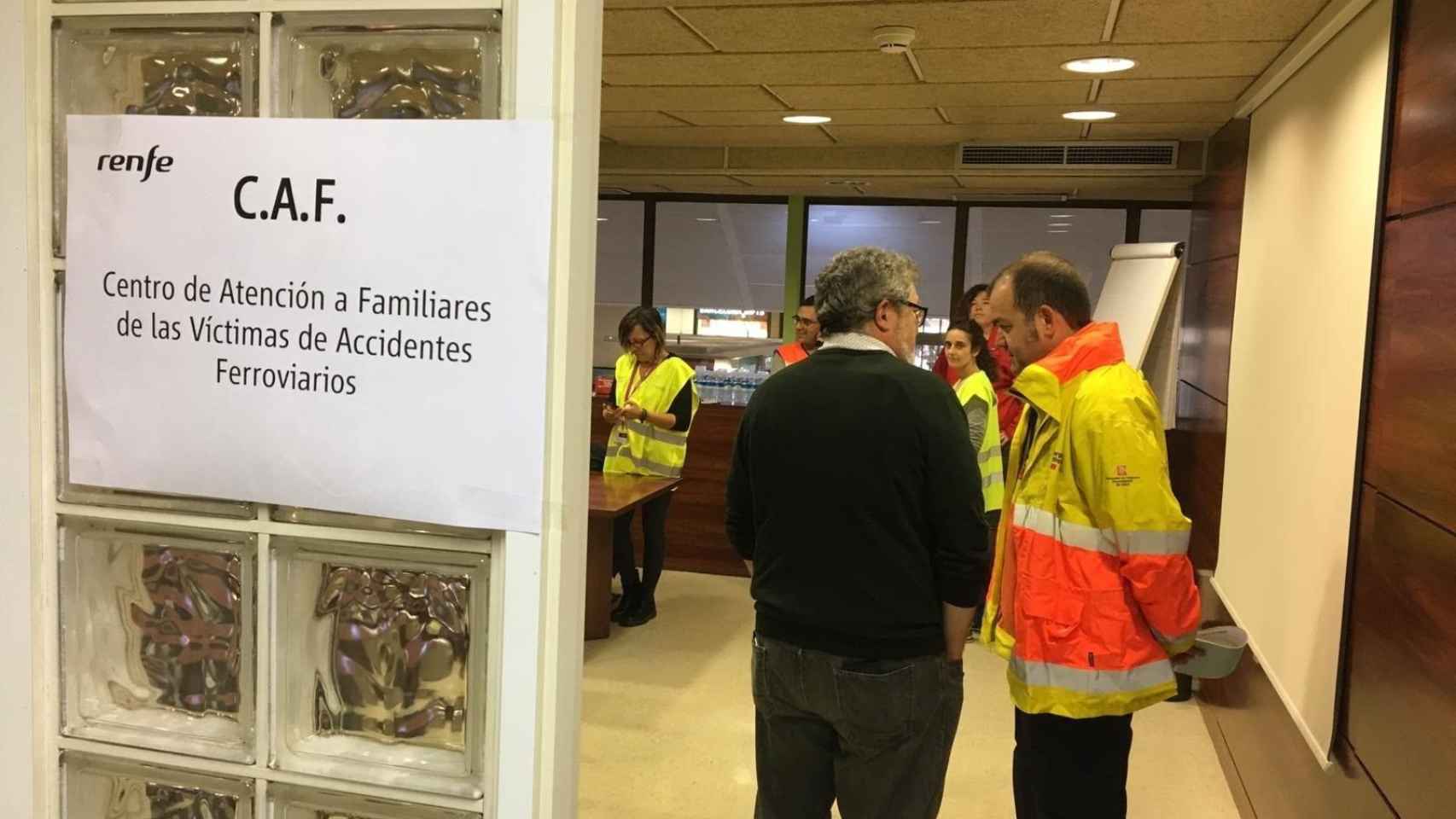 Punto de atención en la estación de Sants / EP