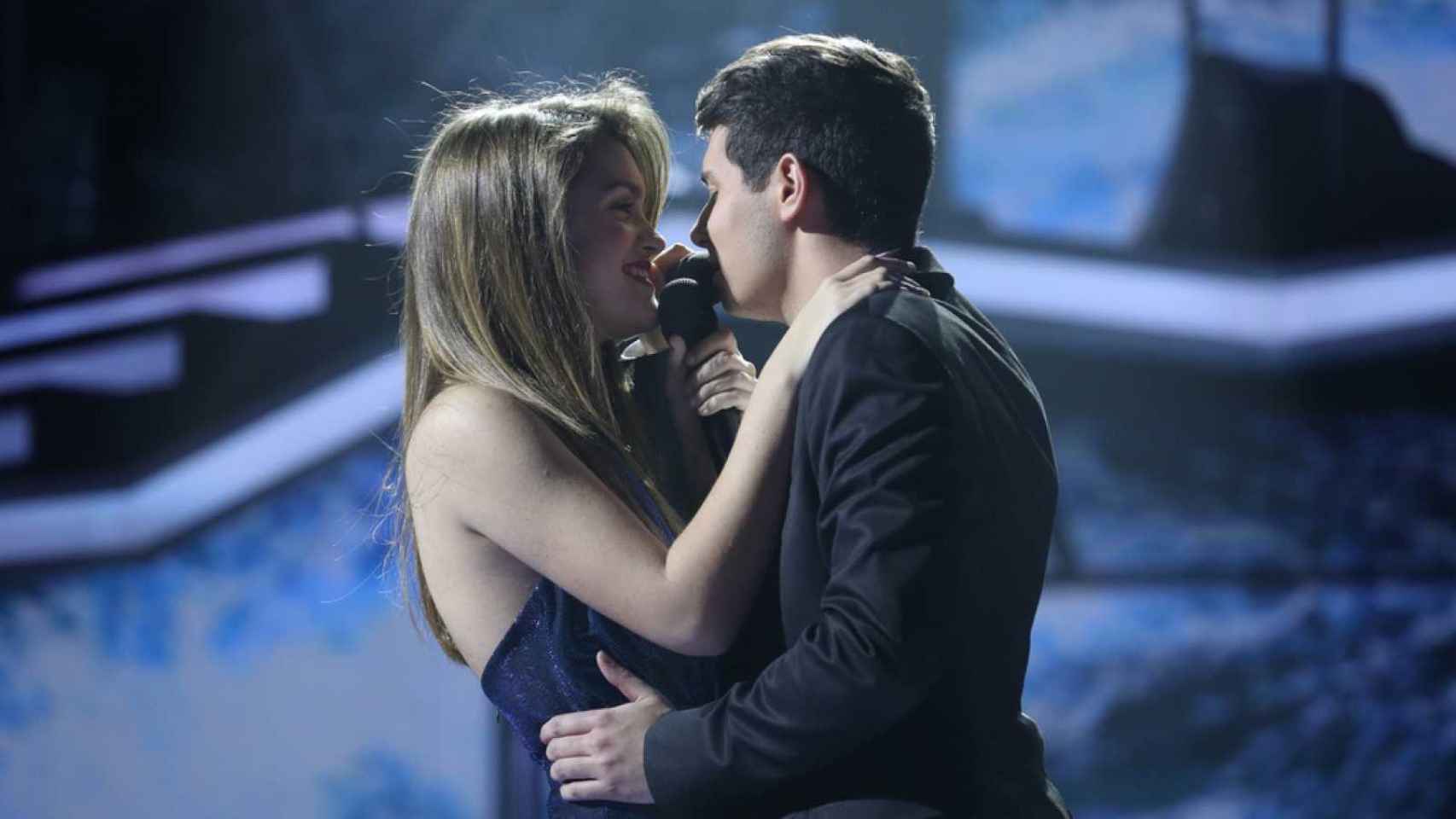 Amaia y Alfred actuando en Operación Triunfo