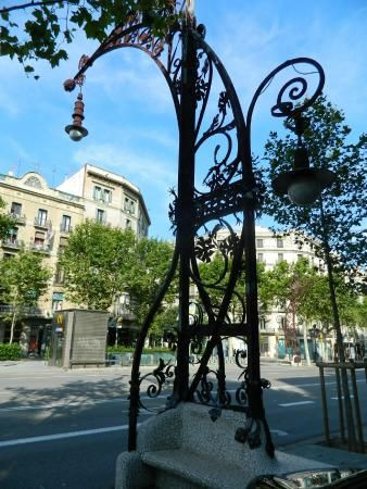 Farola de paseo de Gràcia / INMA SANTOS