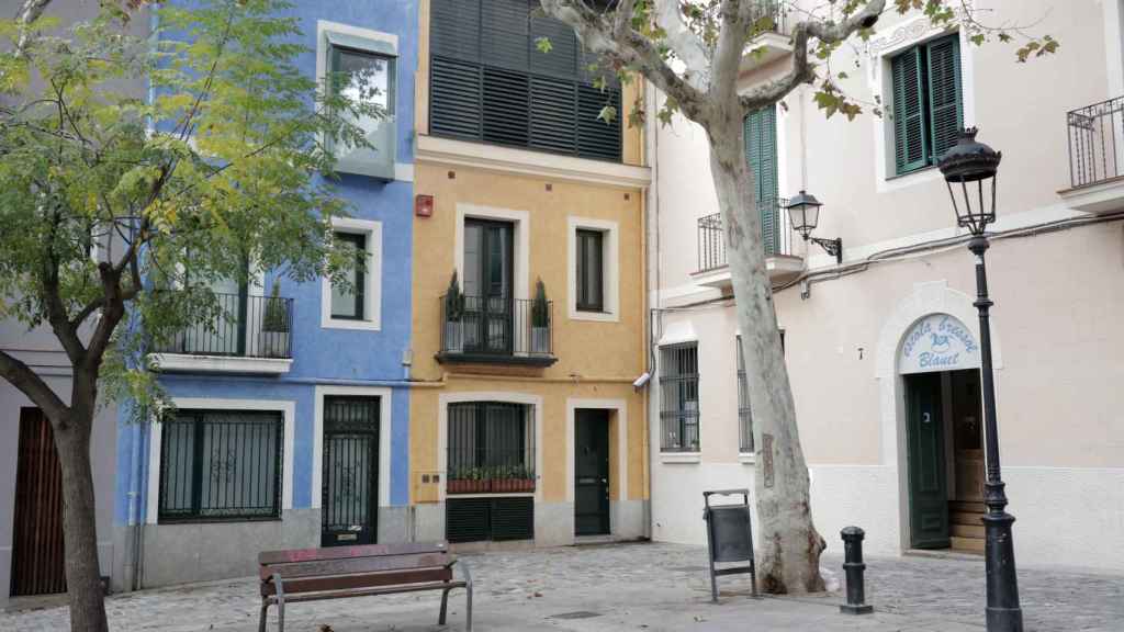 Plaza de Sant Vicenç de Sarrià / HUGO FERNÁNDEZ