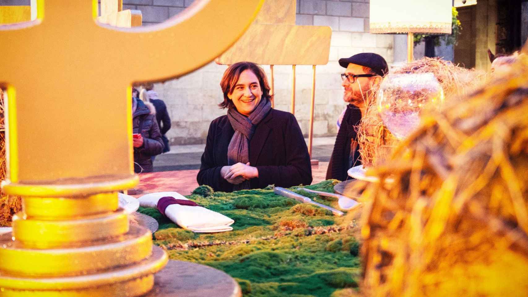 Ada Colau en el pesebre municipal de Sant Jaume / AJUNTAMENT DE BARCELONA