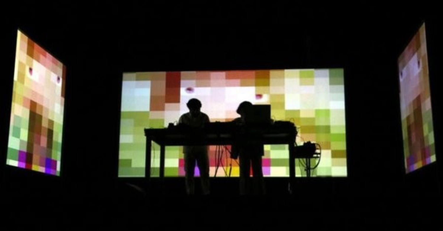 Actuación de Raül Refree en el Sónar con audiovisuales de Isaki Lacuesta