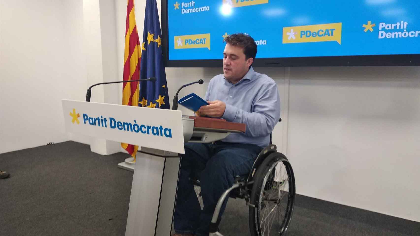 David Bonvehi en rueda de prensa en la antigua sede del PDeCAT