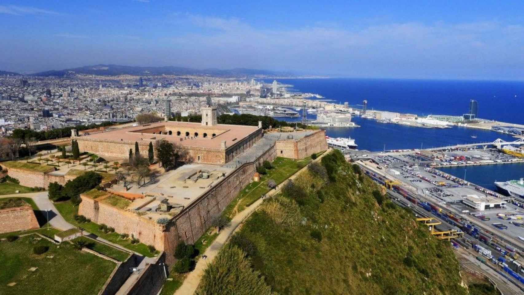 Imagen aérea de la montaña de Montjuïc / AYUNTAMIENTO DE BARCELONA