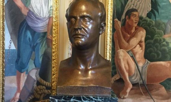 El Ayuntamiento de BCN tiene otro busto de Juan Carlos I. 