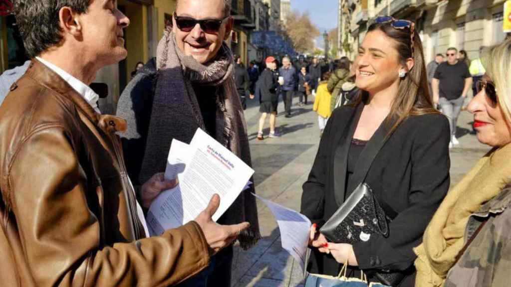 Valls en un encuentro con ciudadanos de Barcleona / @VallsBCN_2019