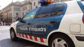 Los Mossos buscan a cuatro hombres por atracar una joyería en Santaló