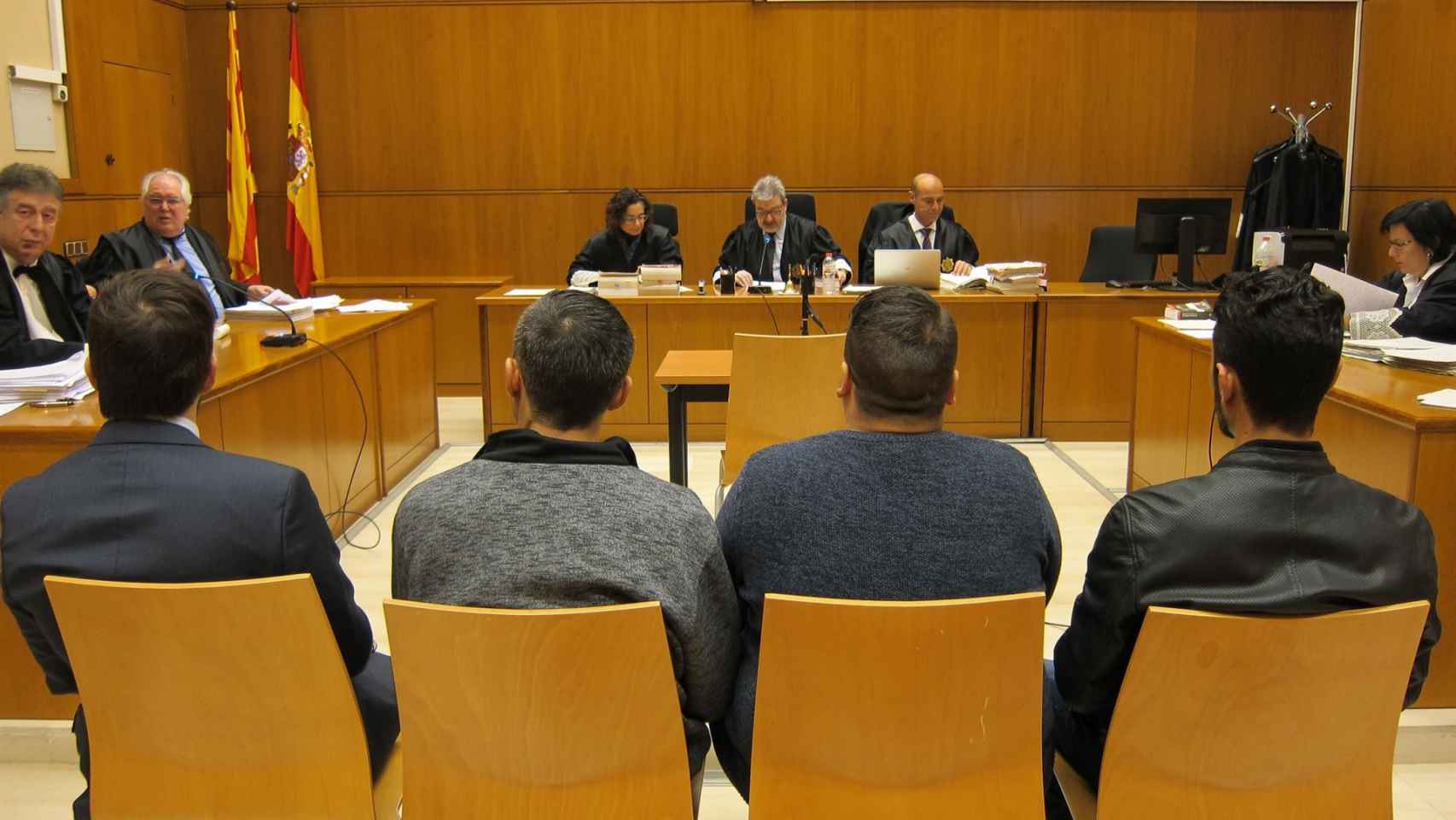 Imagen de los encausados por secuestro durante su declaración en la Audiencia de Barcelona / EUROPA PRESS