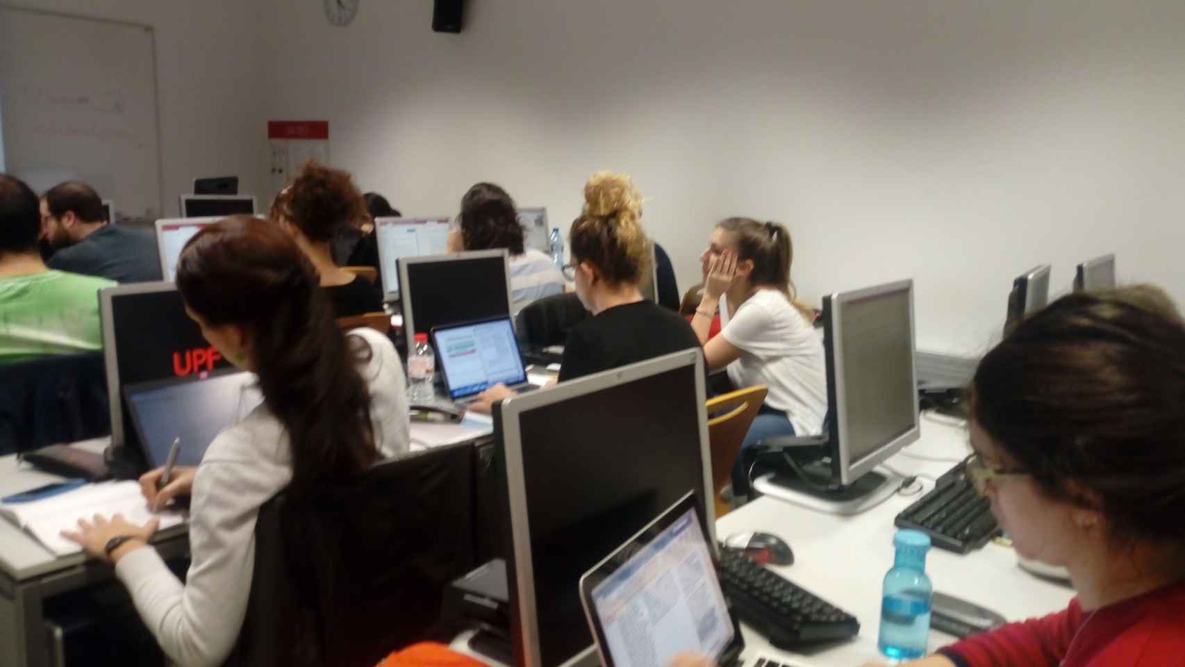 Viquidones UPF, se reúne cada martes para resolver dudas sobre la enciclopedia Wikipedia