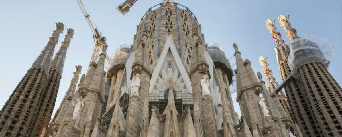 Fachada de la Sagrada Familia / METRÓPOLI ABIERTA