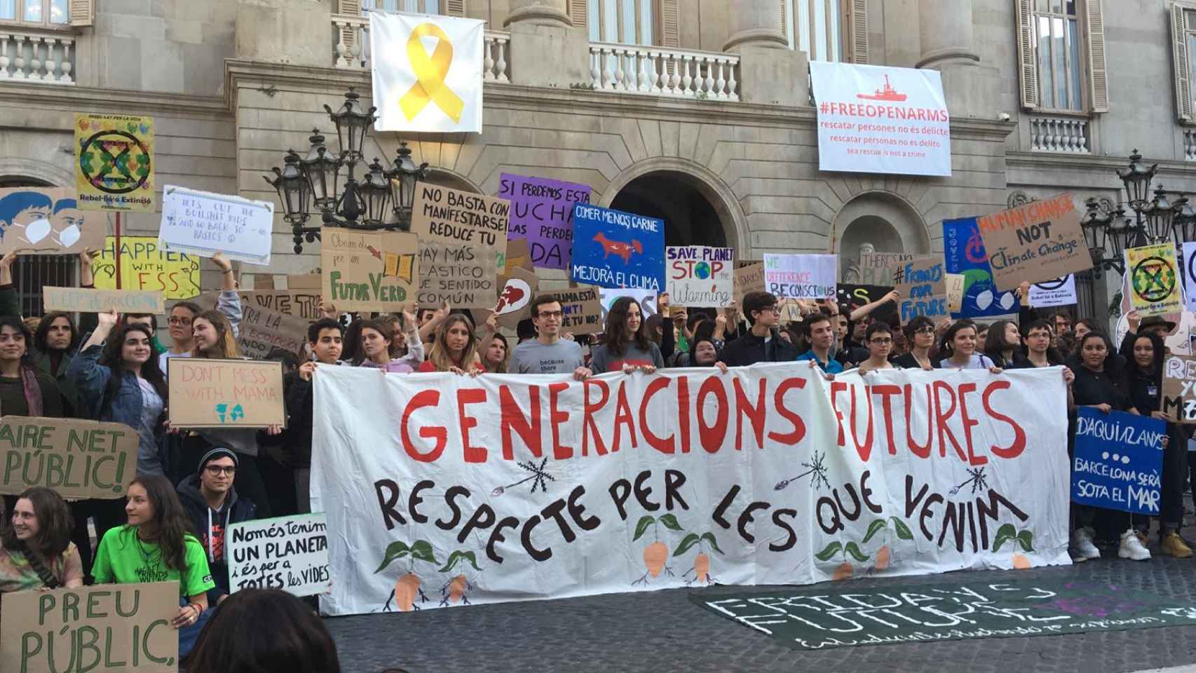 Pancarta de la manifestación de jóvenes por el medioambiente / PATRICIA MARTIJA