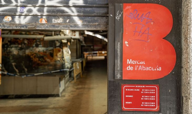 El mercado de la Abaceria se encuentra en fase de derribo de las paradas / AJUNTAMENT