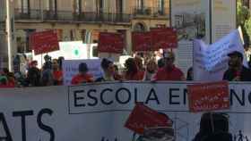 Las familias exigen la ubicación definitiva del centro / LLUÍS REGÀS