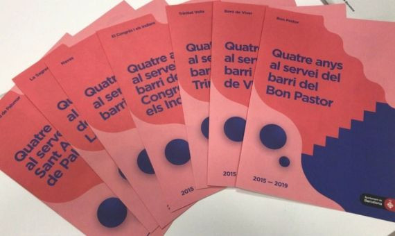 Propaganda del Ayuntamiento en varios barrios de Barcelona