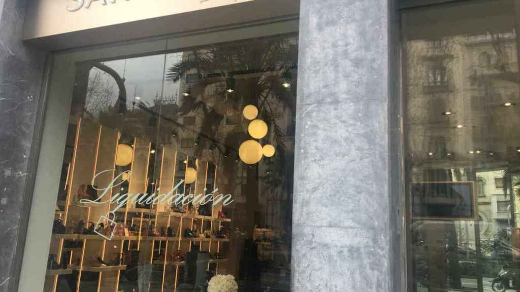 La tienda las mujeres de Messi y Suárez está en liquidación / CR