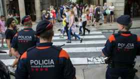 Los Mossos en el centro de  Barcelona / EFE